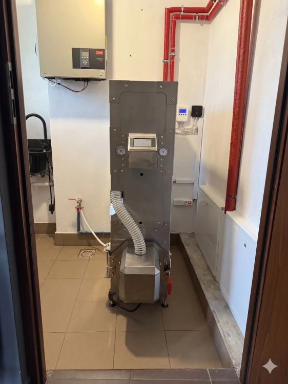 HERKULES INOX 15 kW w Jasionce – kocioł z podajnikiem pelletu i czerwonymi rurami