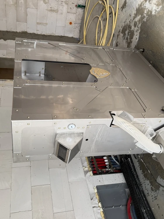 HERKULES INOX 20 kW w Wierzawicach – kocioł w trakcie montażu w pomieszczeniu technicznym