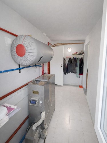 HERKULES INOX 20 kW w Brzusce – kotłownia z kotłem i poziomym zasobnikiem