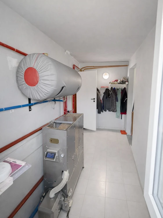 HERKULES INOX 20 kW w Brzusce – kotłownia z kotłem i poziomym zasobnikiem